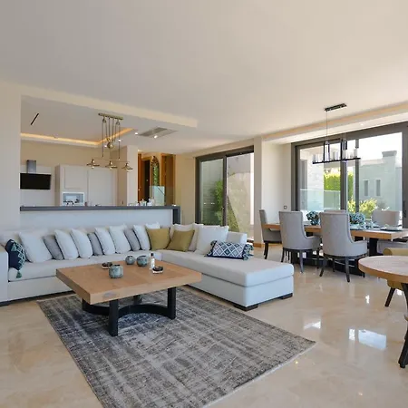 La Villas 1 *