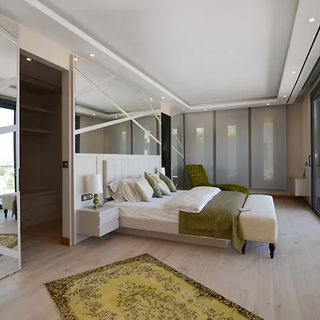 La Villas 1 *